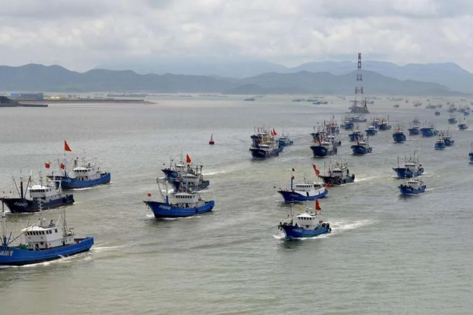  Galapagos | Environmentalists: The Illegal Chinese Fishing Fleet Returns To Destroy Galapagos Marine Reserve