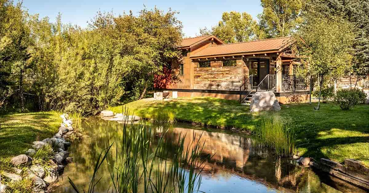 Galapagos | Nine top examples of adventure and nature travel that are more effective than mass tourism Galapagos | Nine top examples of adventure and nature travel that are more effective than mass tourism