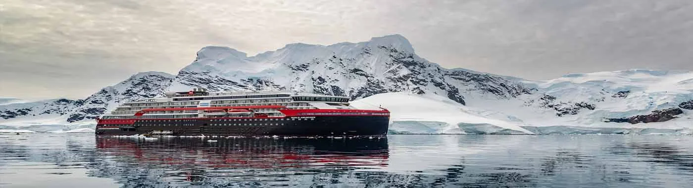  Antarctica | Everyone aboard for an expedition to Antarctica