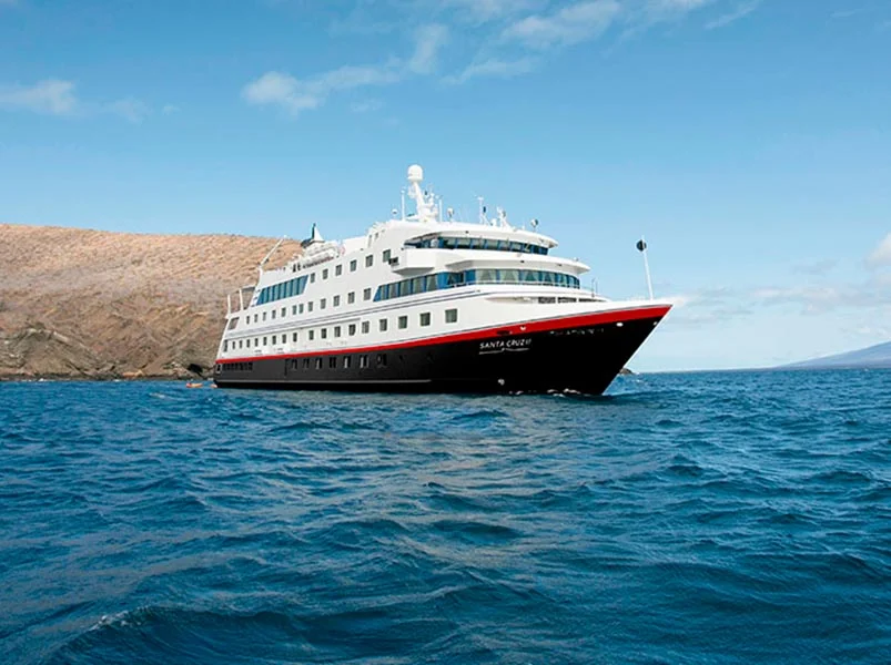 Española and Eastern Islands Deluxe 7-Days Boat Expedition - Santa Cruz II Expedition Ship | Santa Cruz II | Galapagos Tours