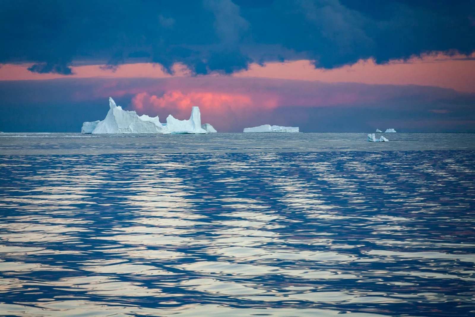  Antarctica | Should You Sail or Fly the Drake Passage – Or Both? Here are the Pros and Cons