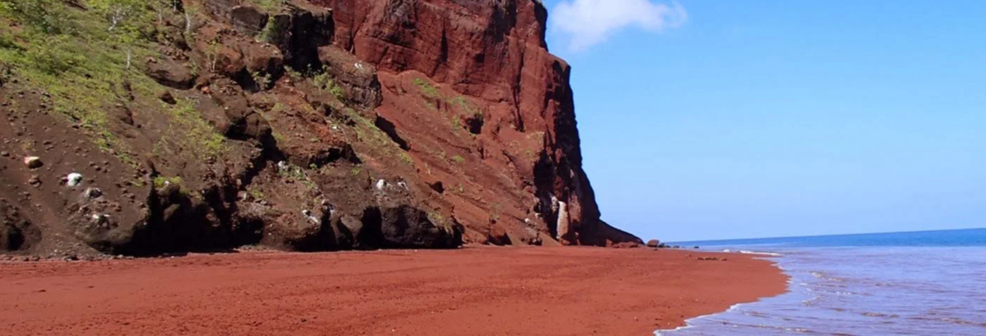  Nature Encounters | The different colors of sand on the Galapagos’ beaches