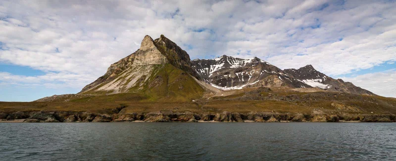 Svalbard in Spring: Arctic Wildlife, Light and Ice