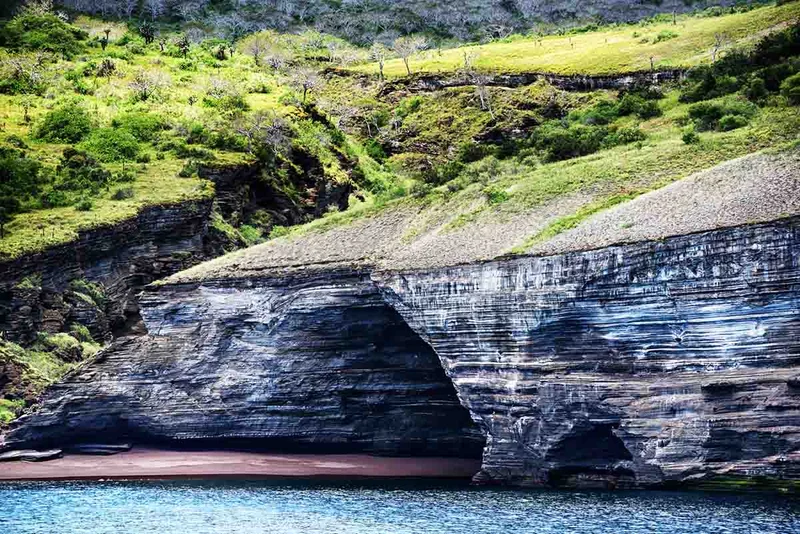 Deluxe Galapagos Western Islands Cruise Expedition Ship Voyage