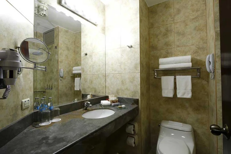 Casa Andina Premium Puno | Bathroom