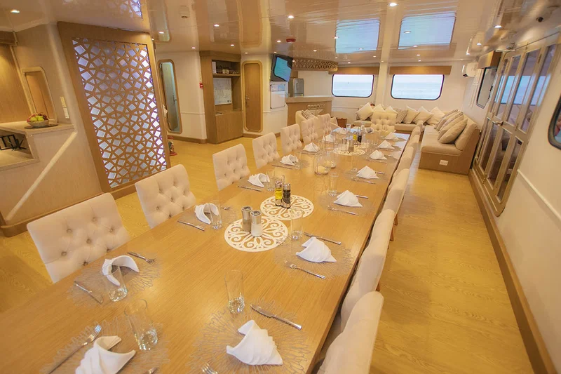 Dining room | Galapagos Seaman Journey Catamaran