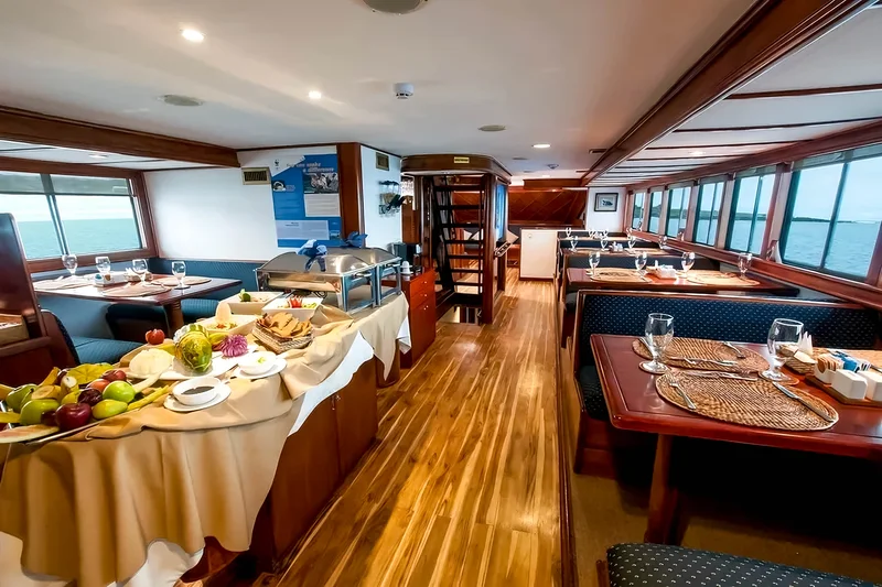 Dinning Room Buffett | Letty Yacht