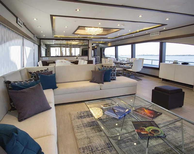 Living area | Grand Majestic Yacht