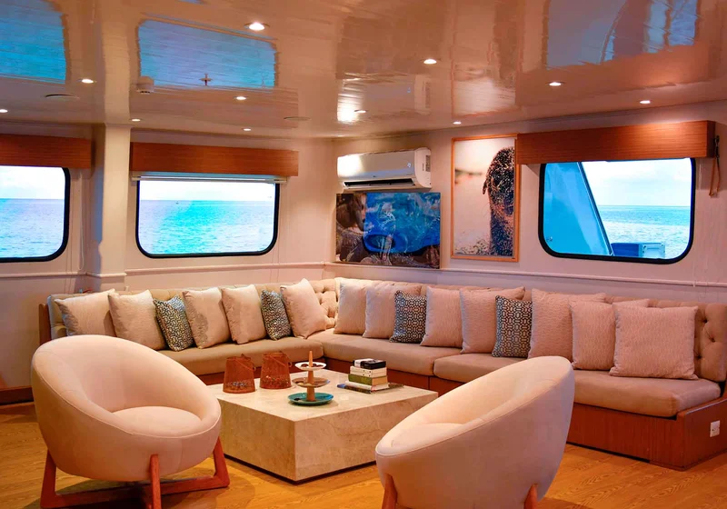 Lounge area | Galapagos Seaman Journey Catamaran