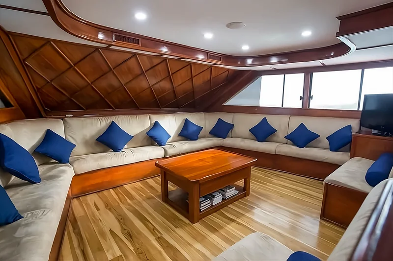 Lounge | Letty Yacht