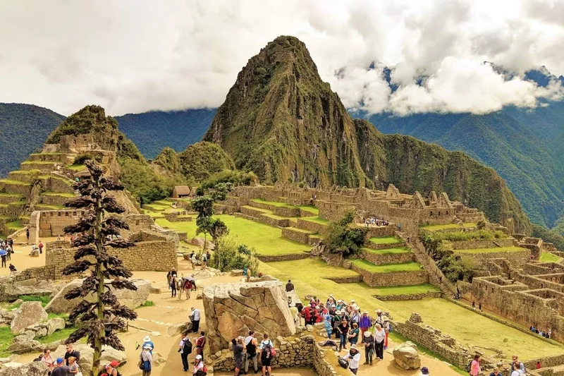 Classic Perú | Amazon, Cusco & Machu Picchu Classic Perú | Amazon, Cusco & Machu Picchu