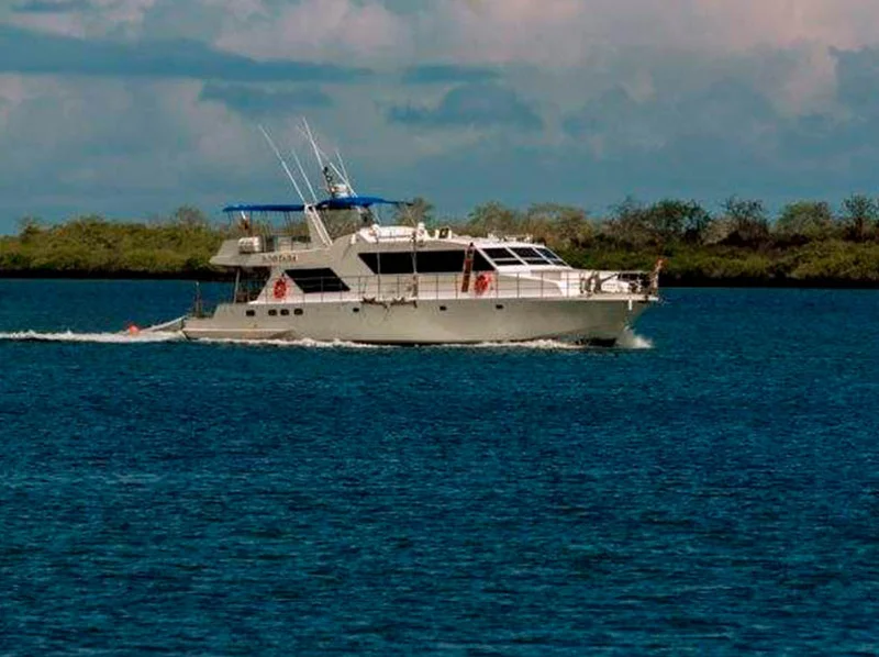 Nortada  |  galapagos Cruise