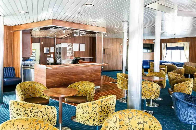 Lounge | Ocean Endeavour Lounge | Ocean Endeavour