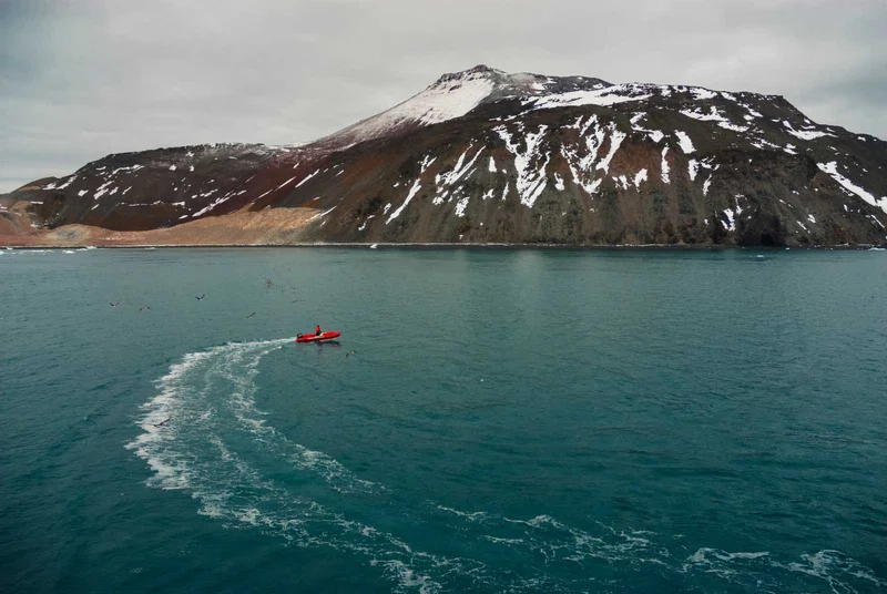 North Spitsbergen, Arctic Spring - Hike & Ski & Sail